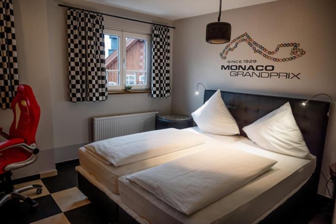 Motorworld Inn Warthausen Eksteriør bilde