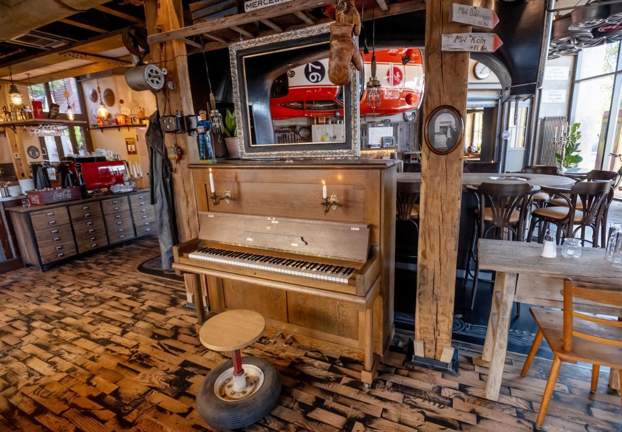 Motorworld Inn Warthausen Eksteriør bilde