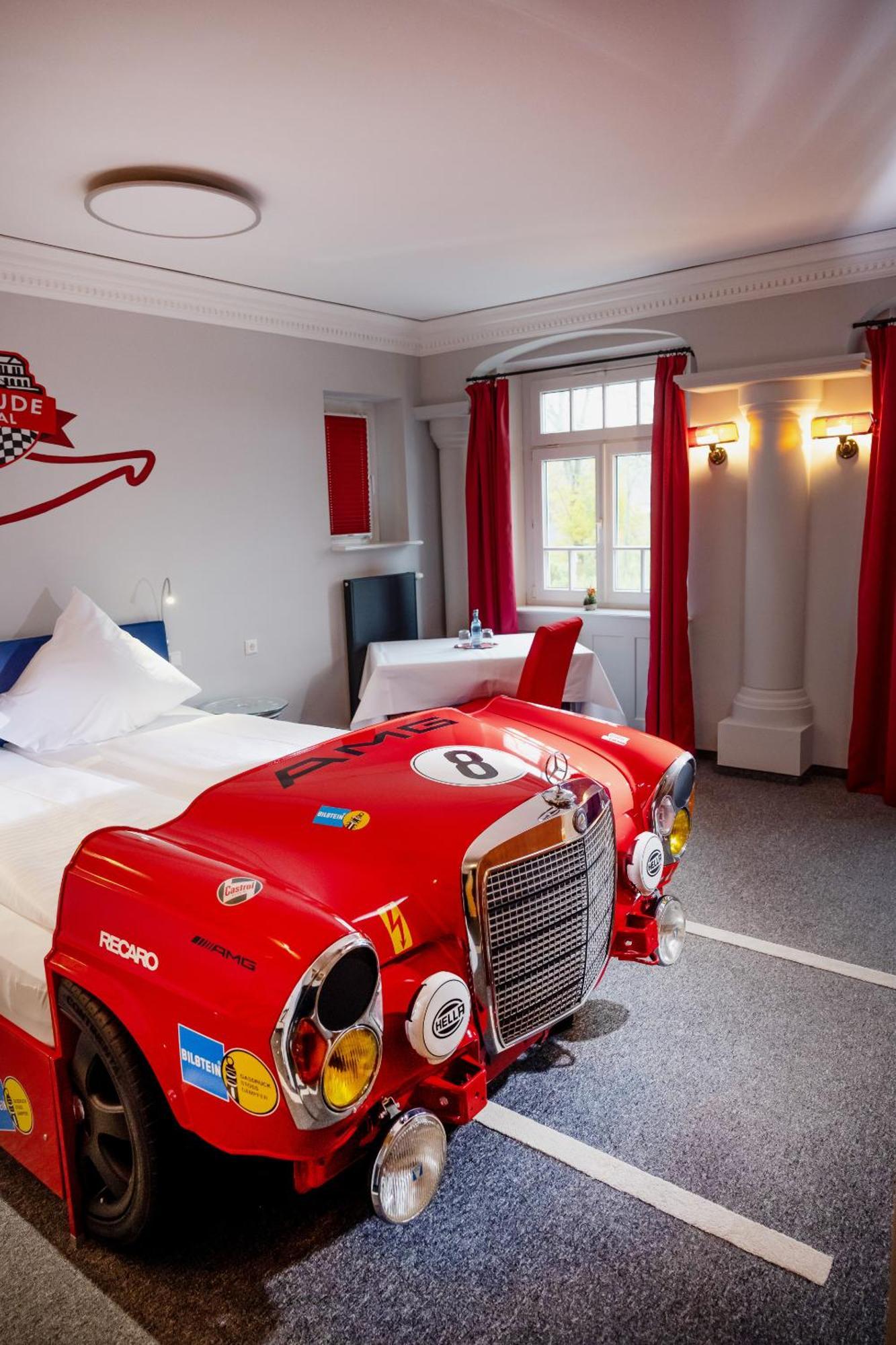 Motorworld Inn Warthausen Eksteriør bilde